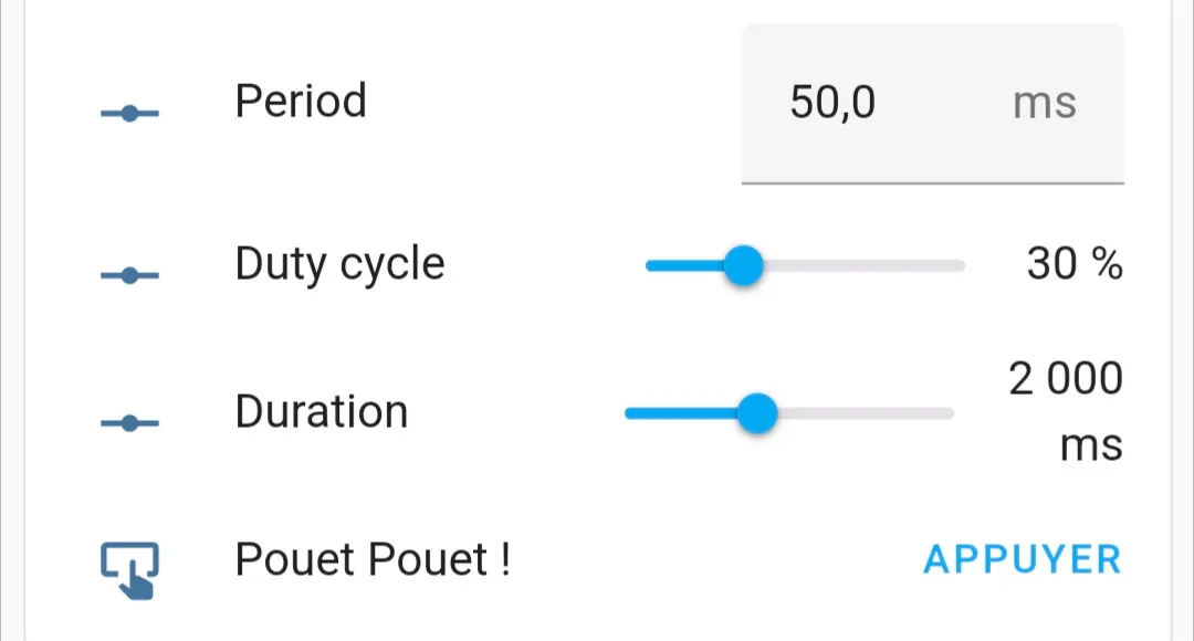 Réglages de la sirène dans Home Assistant : période 50 ms, rapport cyclique 30 %, durée 2 000 ms, bouton « Pouet Pouet ! »